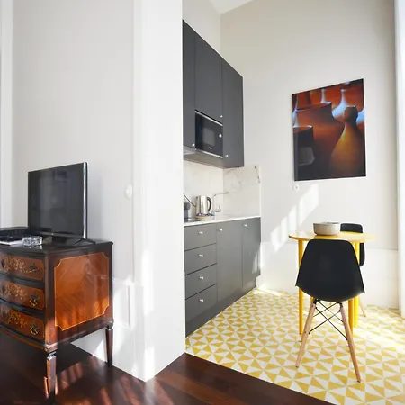 Cozy And Modern In Lägenhet