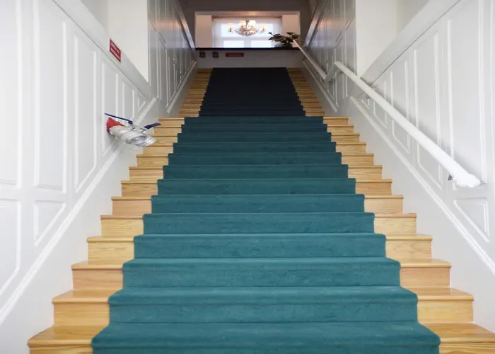 Cozy And Modern In Oporto